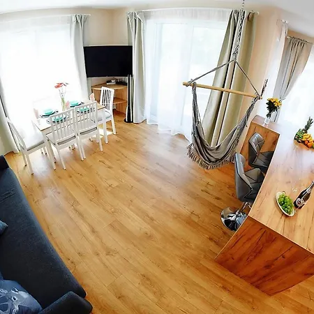 Apartment Apartament Premium Mikiniki