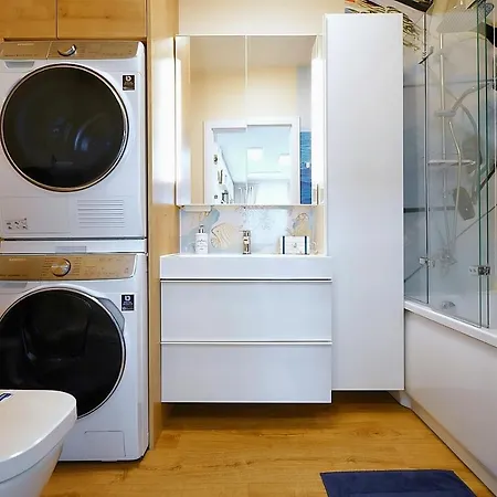 Apartament Premium Mikiniki Apartment