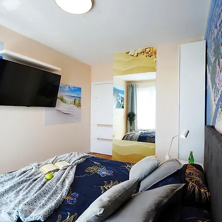Apartament Premium Mikiniki Apartment *